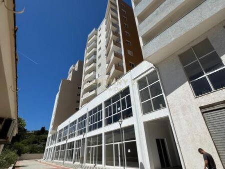 Shitet Apartament 1+1 në Spitalle – Pallat i Ri me Ashensor ! 60.000 Euro