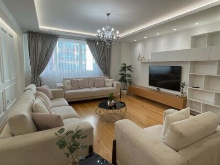  Jepet me Qira Apartament Premium 3+1+2 – Ambasador 2 | Pranë Liqeni Artificial i Tiranës 