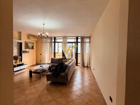 AFFITTASI APPARTAMENTO 2+1+BLK IN AFFITTO IN VIA KAVAJA 600 EURO