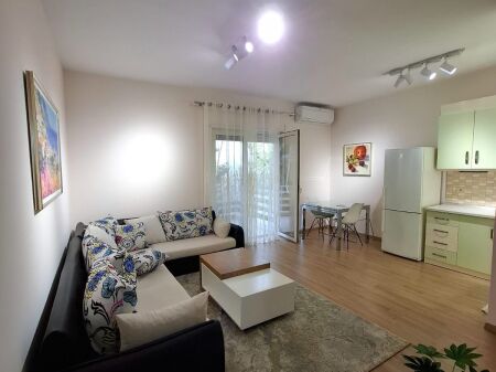 Kopshti Zologji jepet me Qira apartment 2+1+1post parkimi