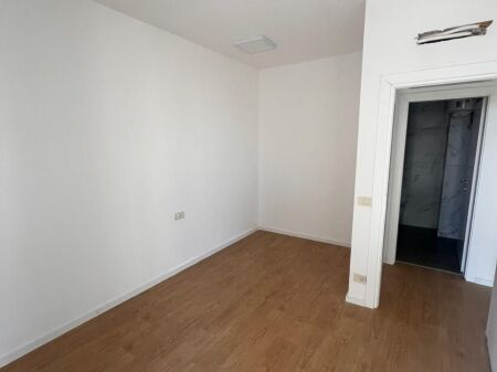 AMBIENTE PER UFFICIO IN AFFITTO AL GOLDEN TOWER MINE PEZA