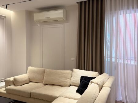 Pazari i Ri - Apartament 2+1 per qera