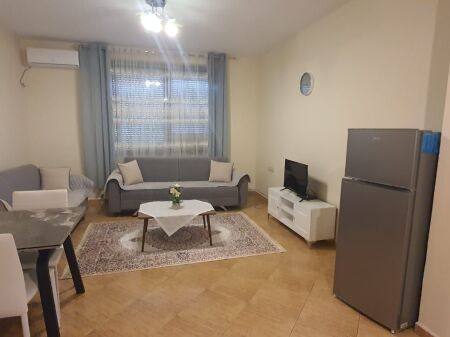 EKSKLUZIVE!Jepet me qira apartament 2+1+2 te Rruga e Kosovarëve.
