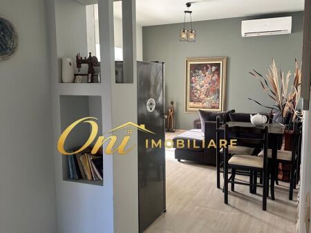 JEPET APARTAMENT ME QERA 1+1 MIHAL GRAMENO