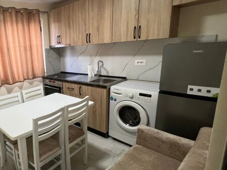 Jepet apartament me qera 1+1 Shkolla e Bashkuar