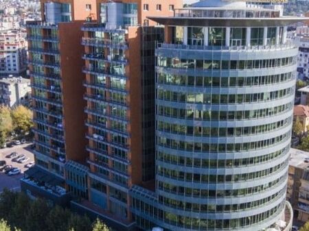  Spazio Ufficio 305 m² in Affitto – European Trade Center 