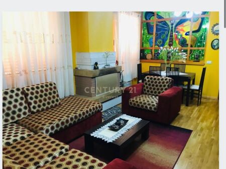 3+1,arredato,villa tedesche ,piano villa,800 euro