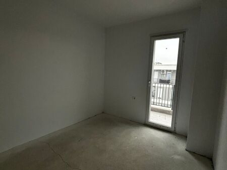  Shitet Apartament 2+1+2 + Post Parkimi – Univers City