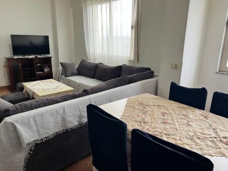 Affitto | Apartament 2 + 1 | Rruga Vaçe Zela | 650 €/mese