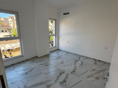1+1, complesso aura vuoto, laprake, 500 mila leke