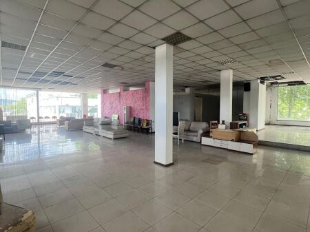 LOCALE COMMERCIALE IN AFFITTO 750M2 MISTO MAME