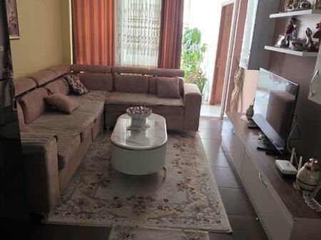  SHITET APARTAMENT 1+1 i konvertuar në 2+1 Astir, pranë Kompleksit Fratari