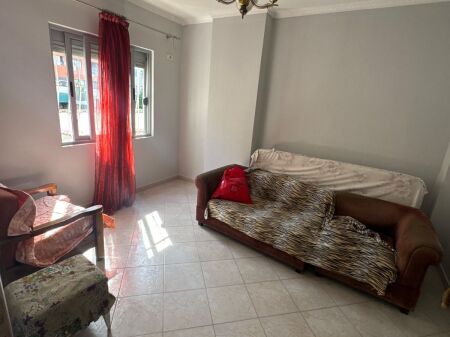 Shitet apartament 2+1 në Astir, te Dy Palmat