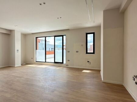 Shitet 2+1+2 tualete + verande ASTIR URBAN GATE 247.800€