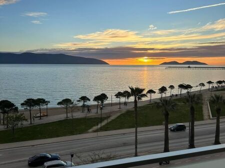Appartamento con vista mare in affitto a lungo termine Lungomare Vlore