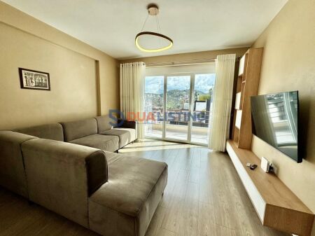 Shitet apartament modern 2+1+2 me ballkon tek FZ, Liqeni i Thate!