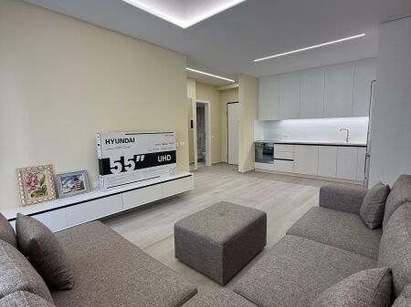 Jepet Apartament 2+1 tek liqeni thate me post parkimi!