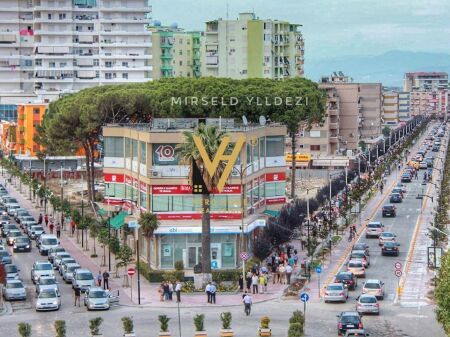 SHOP FOR RENT 50 M2 IN FIER 250 EURO