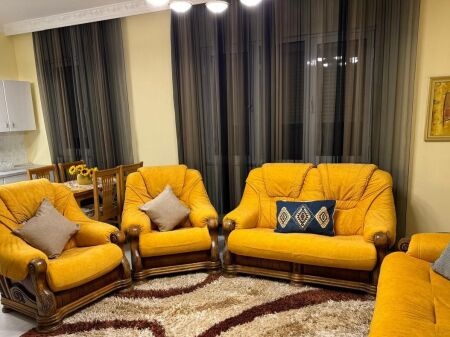 Qera | Shtëpi private 2 + 1 | Kodra E. Priftit | 450 €/muaj