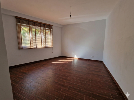 OKAZION Shitet Apartament 2+1+2 KOPSHTI BOTANIK 103.000 €