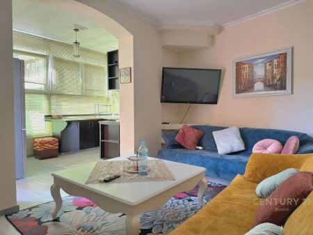 SHITET APARTAMENT 1+1 ME GARAZH TE ( RADISSON HOTEL ) LIQENI I THATE!