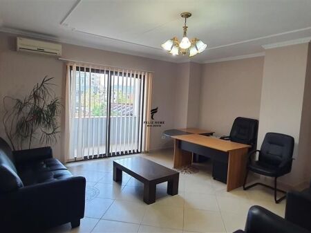 UFFICIO IN AFFITTO 160 M2 VIA KAVAJES 130.000 LEKE FH-74091