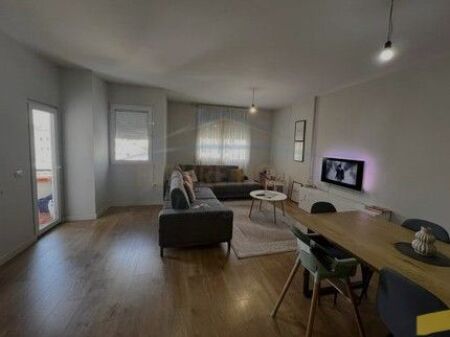 Shitet, Apartament 2+1, Yzberisht, Tiranë.