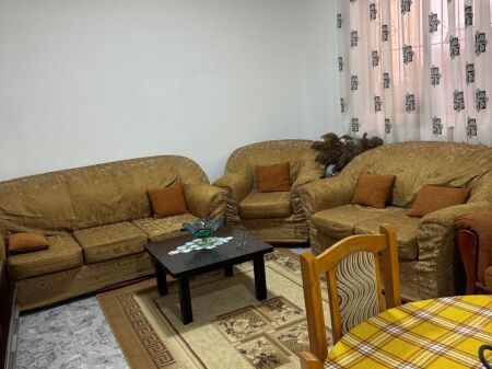 Jepet apartament me qera