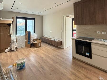  Apartment 1+1 with Balcony for Rent – Paris Municipality