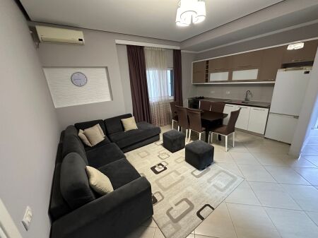 Apartament 2+1 me qera tek Rrethi i Shkozes