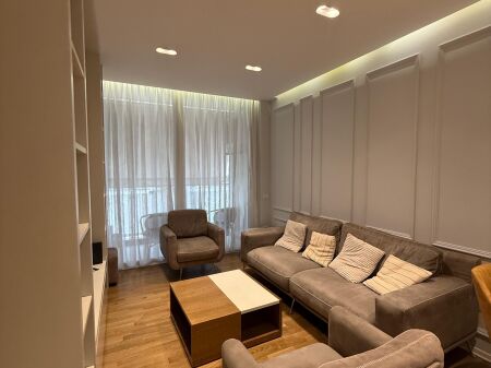 Jepet me qera apartament 3+1 te Kika 2, Komuna e Parisit,