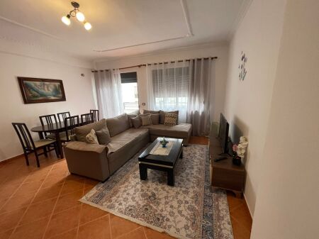 Shitet, Apartament 2+1, Yzberisht, Tiranë.
