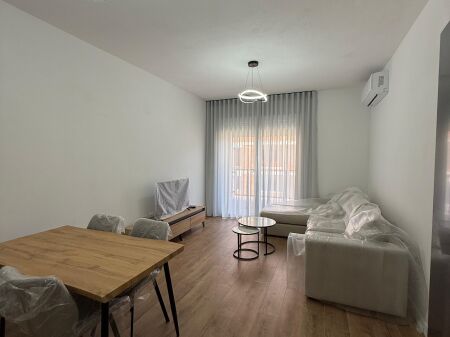 Apartament per qera 2+1+2 univers city