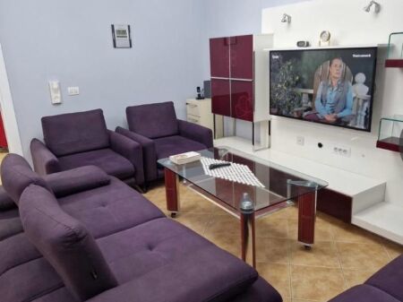 Appartamento in affitto 3+2+1+parcheggio- Zogu Zi, vicino a Kryqit te Kuq