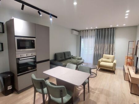 Apartment 1+1 for rent at Komuna e Parisit!