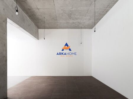 UFFICIO IN AFFITTO 77M2 "LAKE VIEW, LAGO ARTIFICIALE" 100.000 LEKE