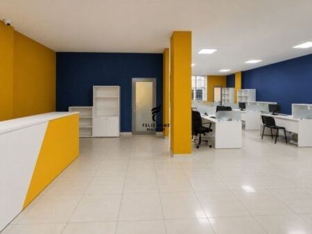 NEGOZIO IN AFFITTO 200 M2 COMUNE DI PARIGI 400.000 LEKE FH-74316