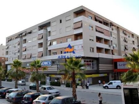 LOCALE COMMERCIALE IN AFFITTO 200M2 "AL KRISTAL CENTER" PREZZO SU RICHIESTA