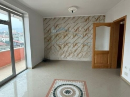 Villa di 4 Piani in Vendita con 4 Ingressi – Sopra le Ville Tedesche