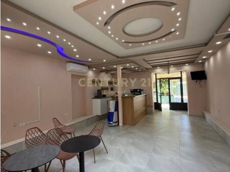PEDIATRIA, LOCALE IN AFFITTO PER BAR! 700 € /Mese Sup. Totale 75m2 Sup. interna  