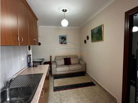 Affitto, Appartamento 1+1, Via Elbasan, Tirana.