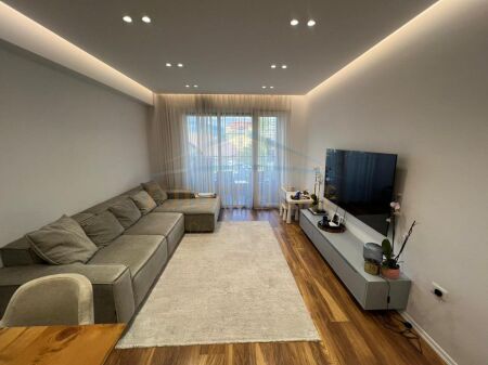 Qera Apartament 2+1+2 , Rezidenca OLYMPIC , Komuna e Parisit , Tiranë