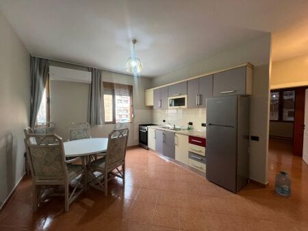 Jepet me qera Apartament 2+1+2 Astir / Tek Artisti