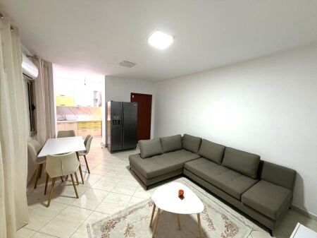  Jepet me Qera Apartament 2+1+2 tek Jordan Misja, pranë Burgut