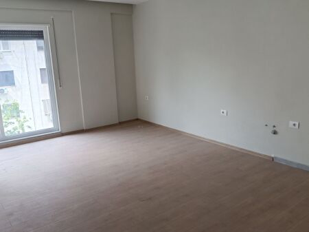 Shitje | Apartament 1 + 1 | Rruga 5 Maji | 145000 €