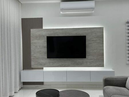 Ne qender te Tiranes, jepet me qera apartament 2+1.