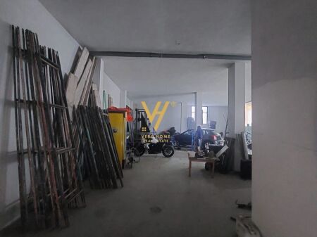 JEPET MAGAZINE 180 M2 ME QERA TEK ISH FUSHA AVIACIONIT 1.200 EURO