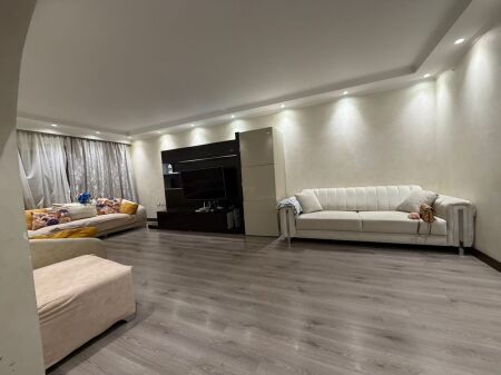 Rr "Dritan Hoxha"_SHITET APARTAMENT 3+1+2 (I KONVERTUAR NE 2+1 + DHOME LAVANDERIE)
