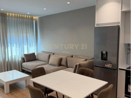 Shitet apartament 1+1 i mobiluar në Kompleksin Xheluks,Rruga e Elbasanit! 130,000 € Sip. Totale  59m2