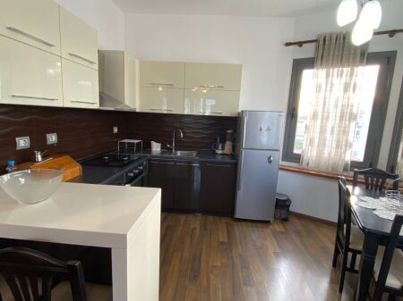 Apartament 2+1 per qira